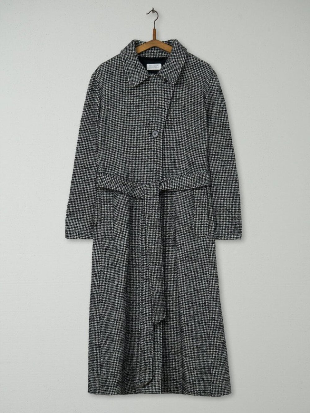 TOAST full length tweed coat with belt size 10 US.